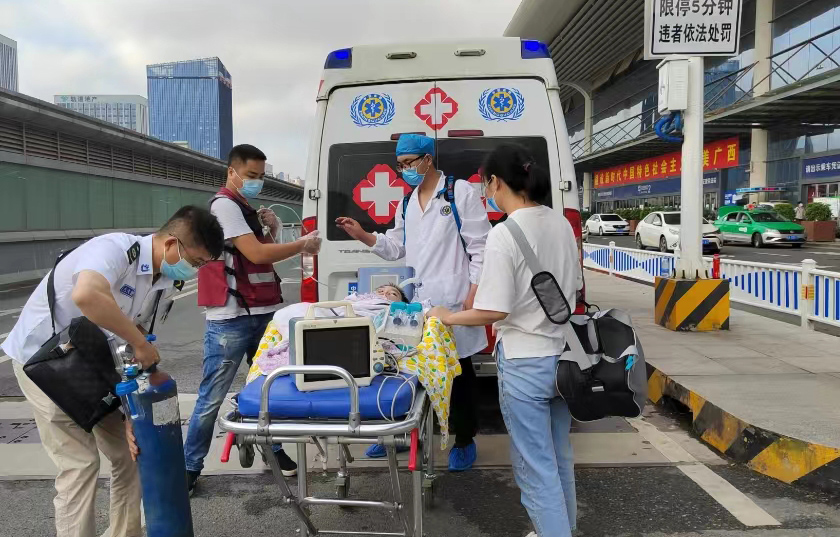 岳阳县救护车出租公司